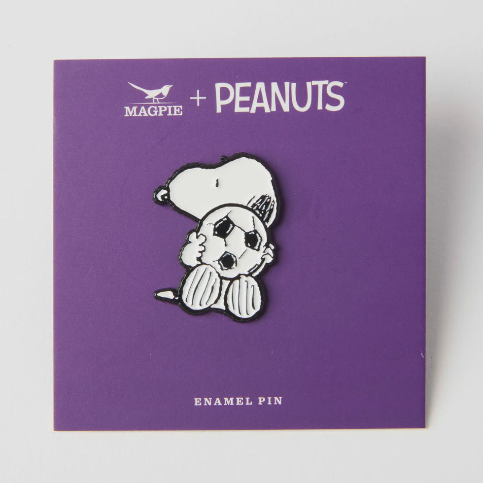PEANUTS - Football Pin Badge
