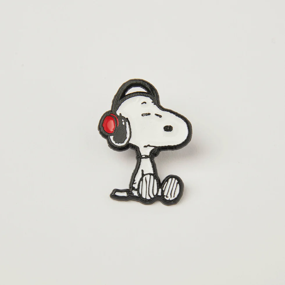 PEANUTS - Headphones Pin Badge