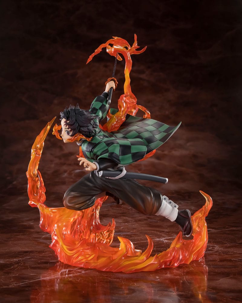 DEMON SLAYER - Tanjiro Kamado (Kyojuro Rengoku's Sword Guard Ver.) FiguartsZERO Figure
