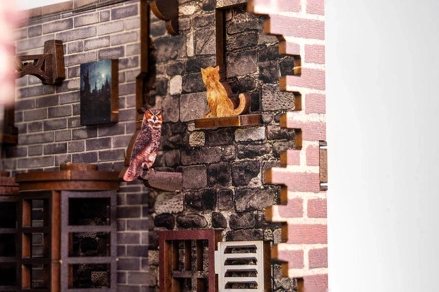 HARRY POTTER - Diagon Alley Tiny Adventures Book Nook Revell Model Kit