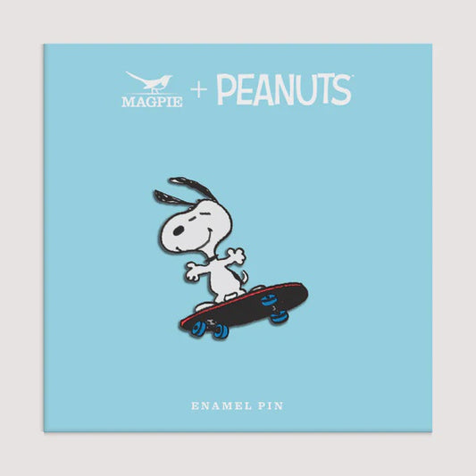 PEANUTS - Skateboard Pin Badge