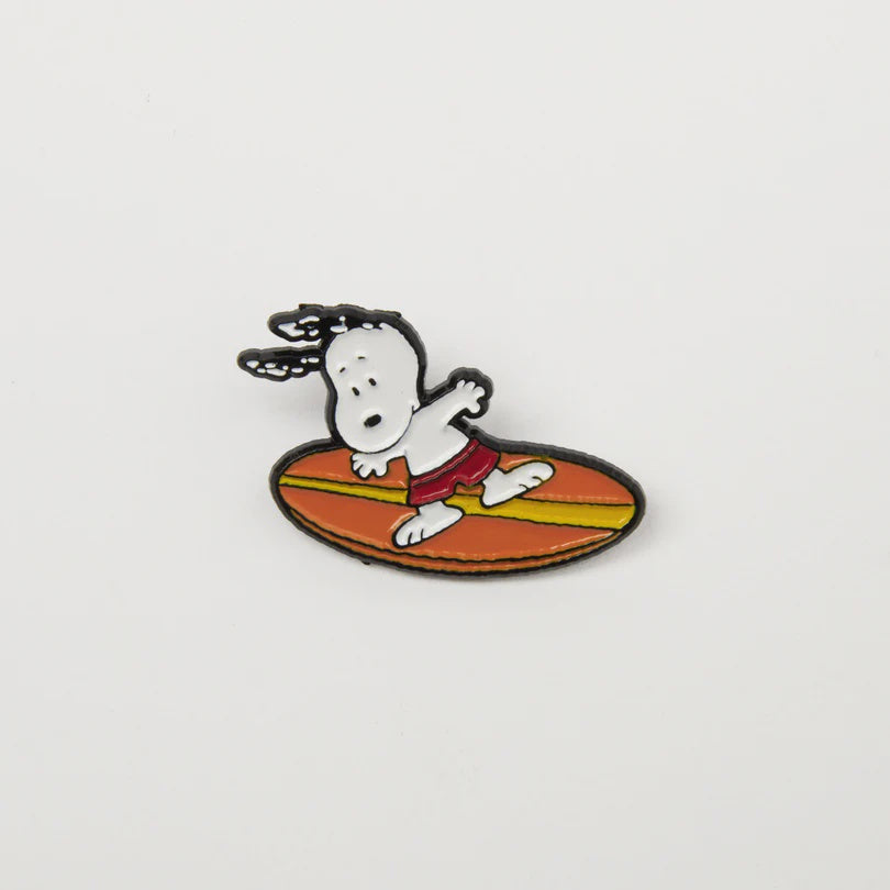 PEANUTS - Surf Pin Badge