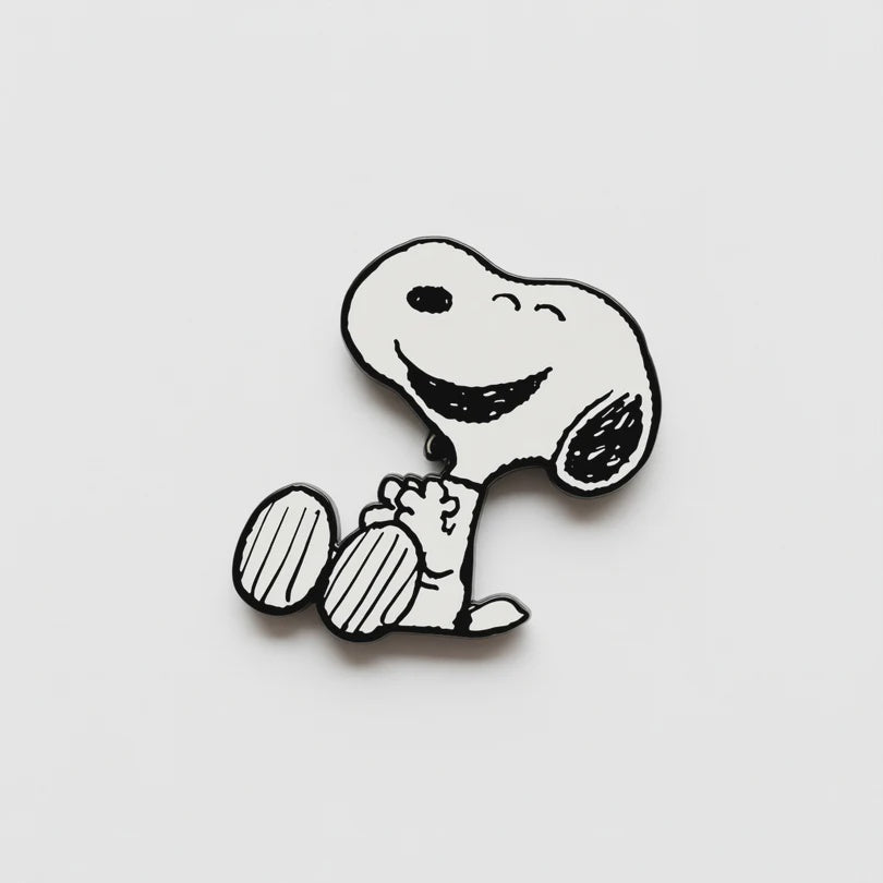 PEANUTS - Giggle Pin Badge