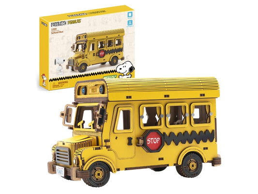 PUREMIND : PEANUTS - Snoopy Yellow School Bus Model Kit