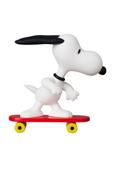 PEANUTS - Snoopy Skateboard Figure