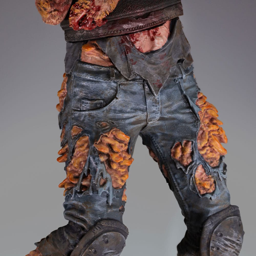THE LAST OF US: PART II - Armoured Clicker Dark Horse Figure
