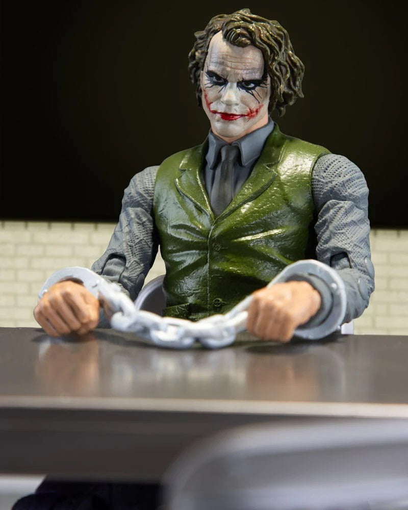 DC : MULTIVERSE - Joker Jail Cell Variant The Dark Knight Gold Label Mcfarlane Figure
