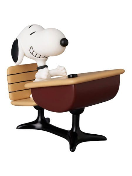 PEANUTS - Snoopy With Desk UDF Mini Figure
