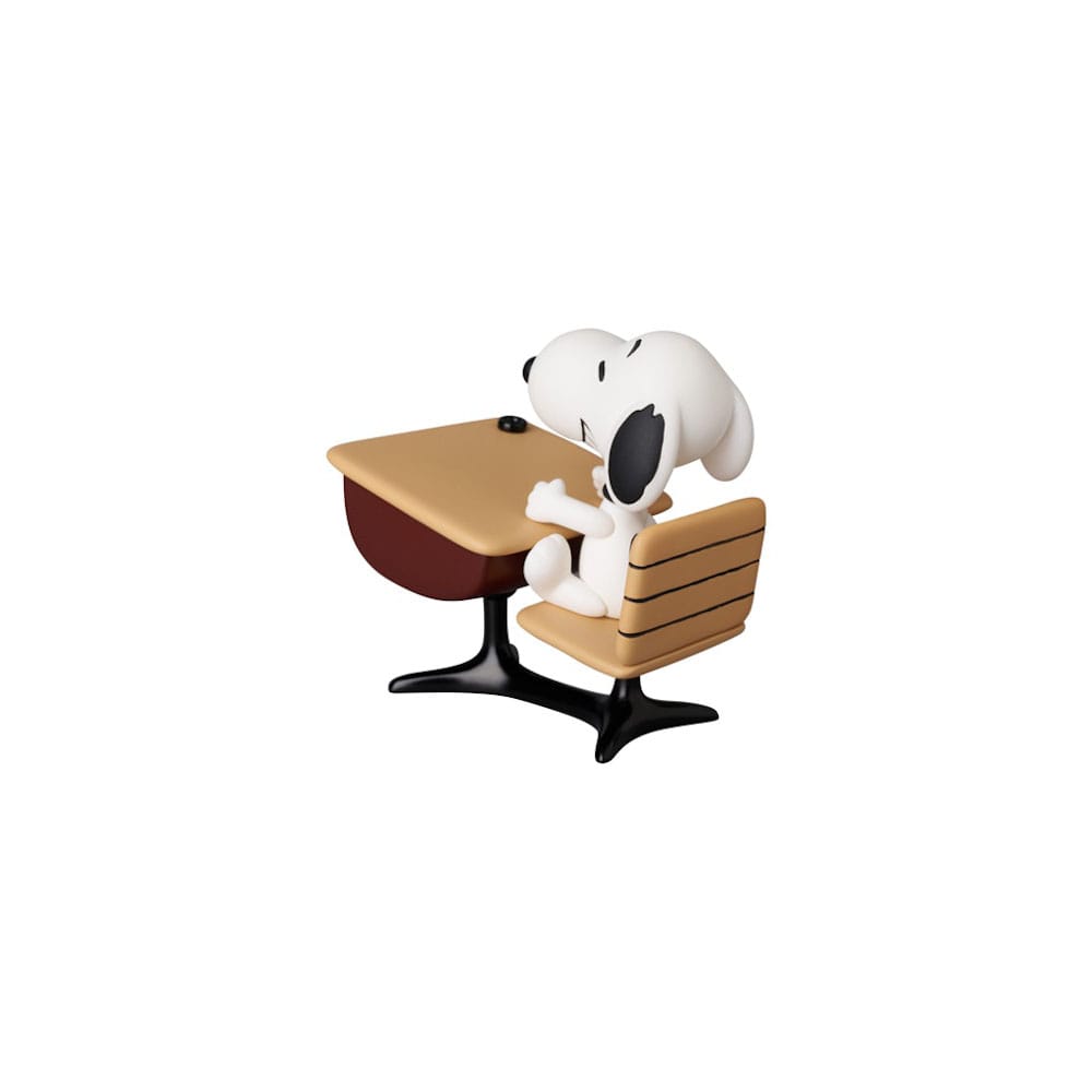 PEANUTS - Snoopy With Desk UDF Mini Figure