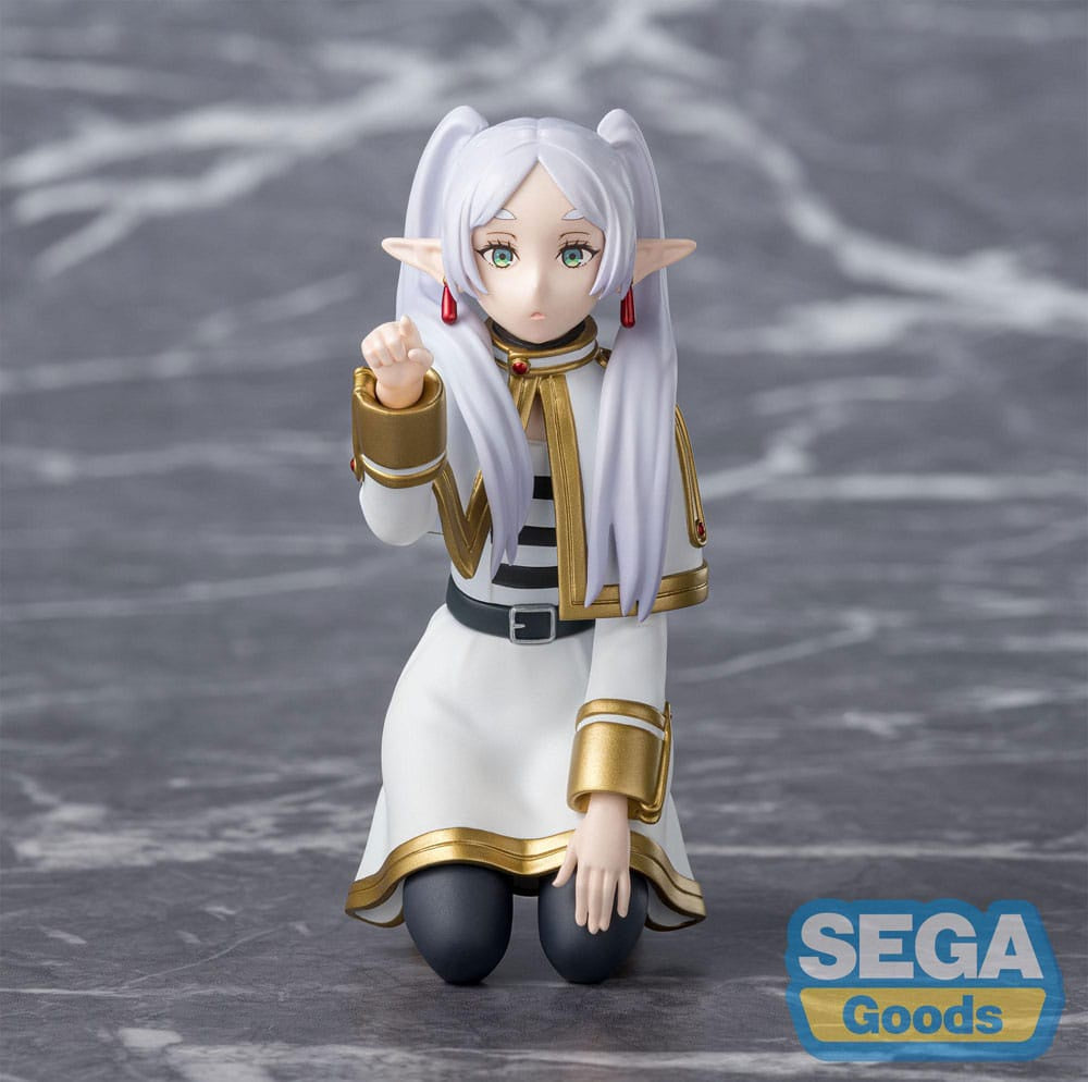FRIEREN: BEYOND JOURNEYS END - Frieren Poking Something Sega Figure