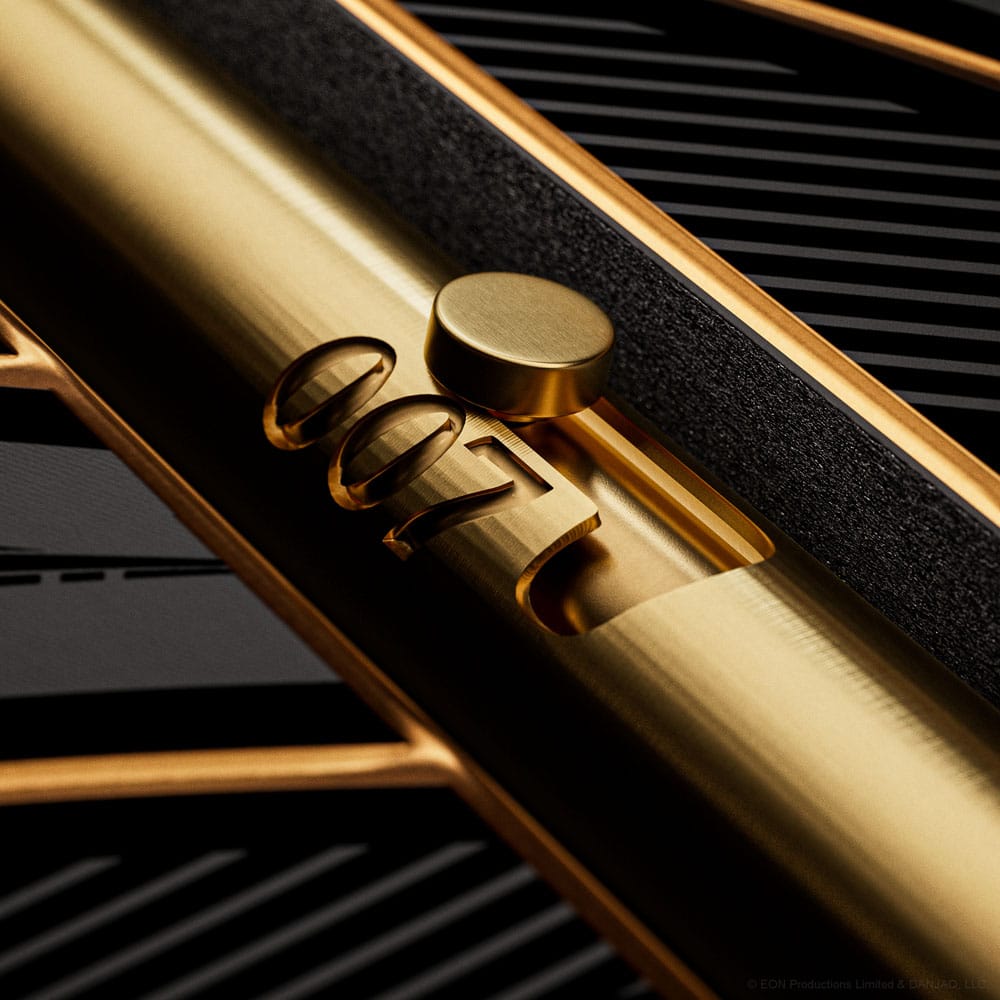 JAMES BOND - Theory11 Premium Gold Edition Playing Cards Box Set